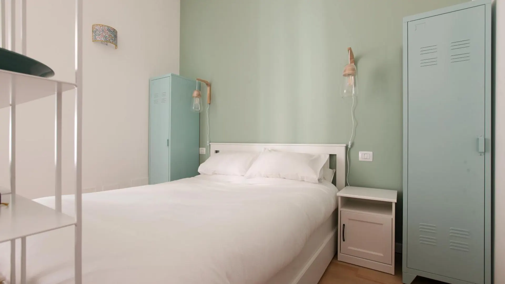 Apartment Hozyhome Isola District Milan